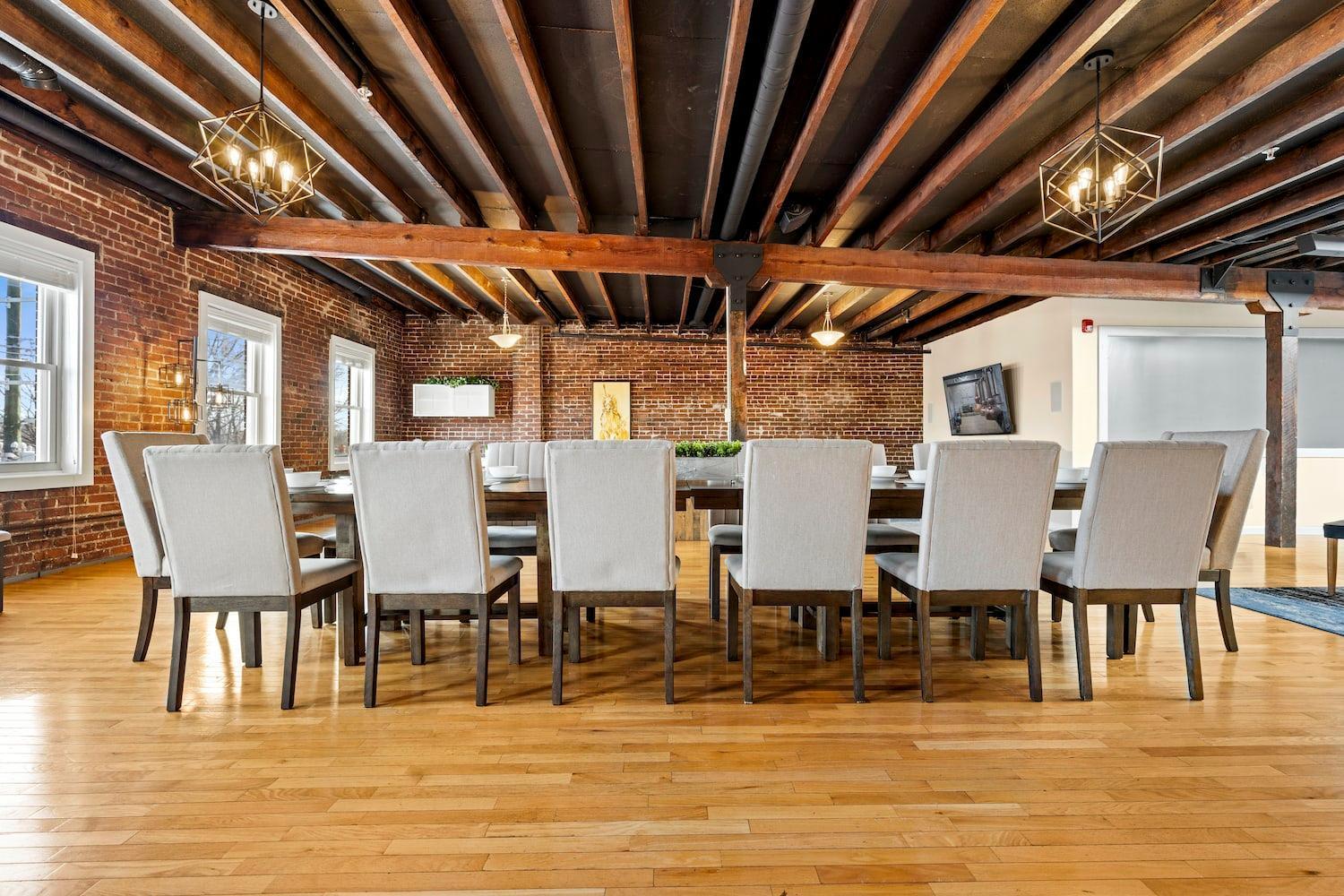 Sleep24 13beds 8br 6ba Swepson Retreat King Louisville